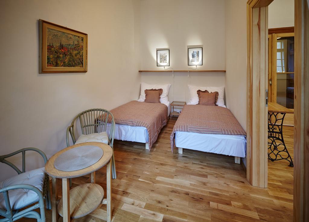 Queen Bee Apartments Prague Exterior photo