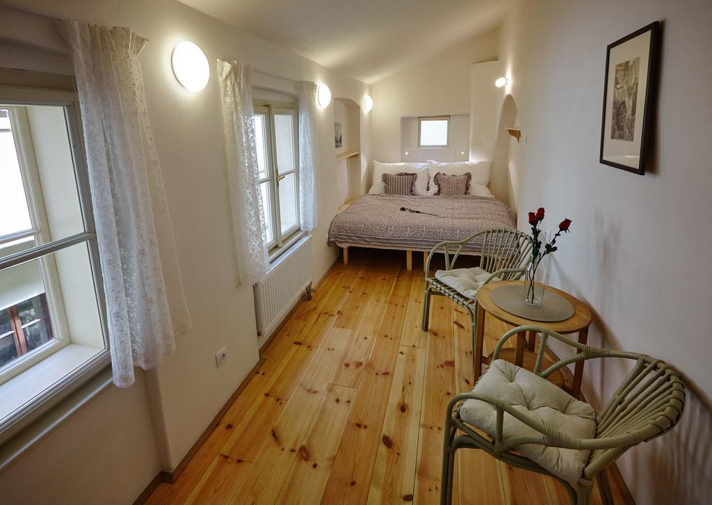 Queen Bee Apartments Prague Room photo