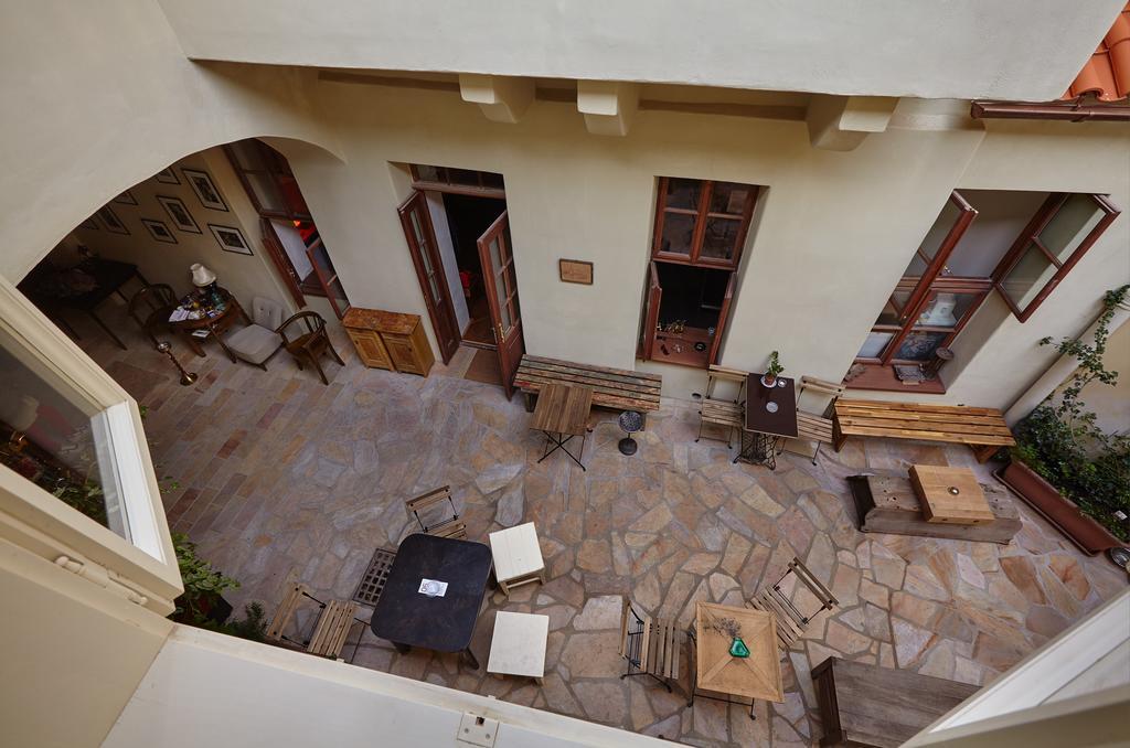 Queen Bee Apartments Prague Exterior photo