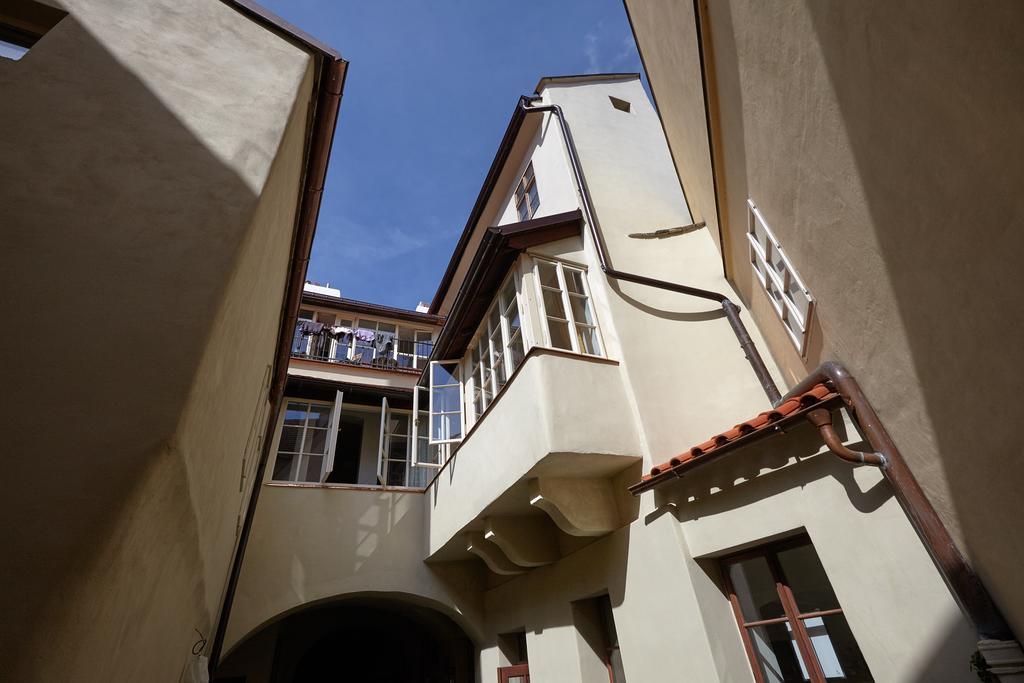 Queen Bee Apartments Prague Exterior photo