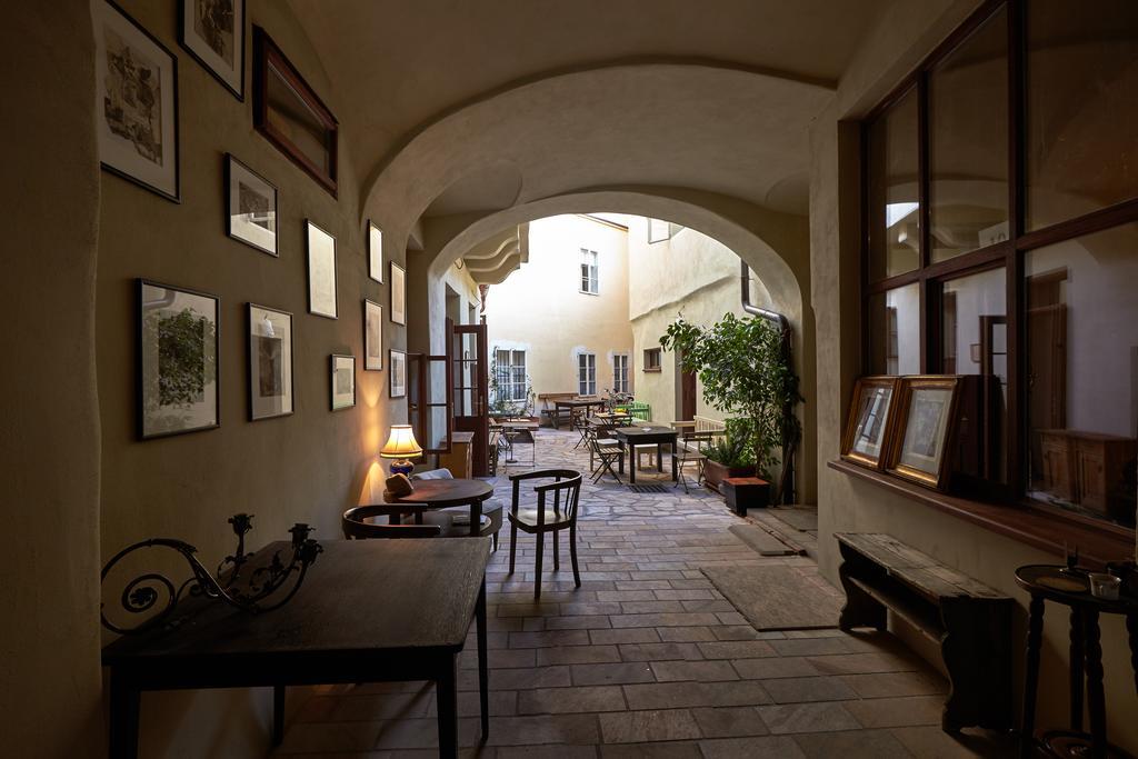 Queen Bee Apartments Prague Exterior photo