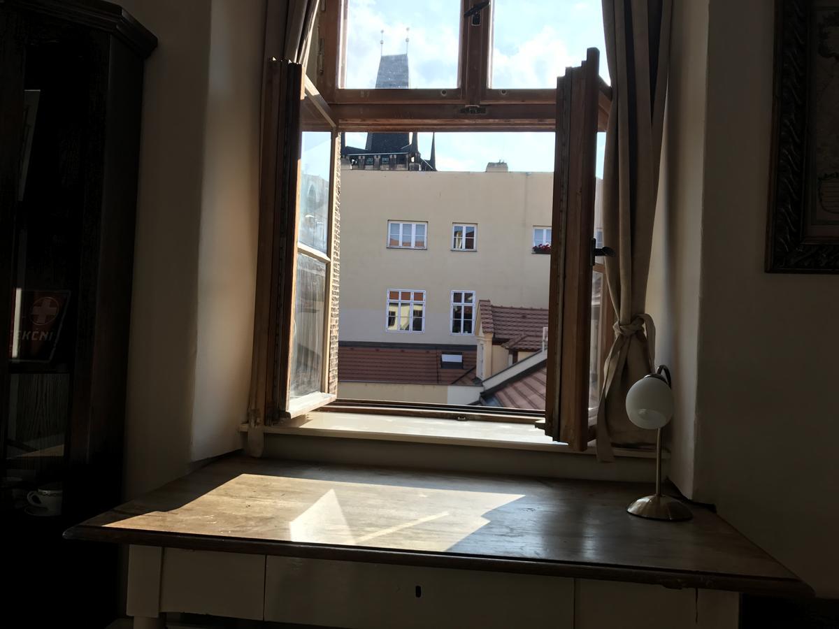 Queen Bee Apartments Prague Exterior photo